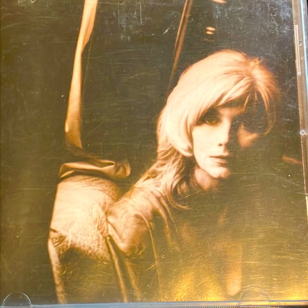 Used but in good condition but it has a few scratches on it…